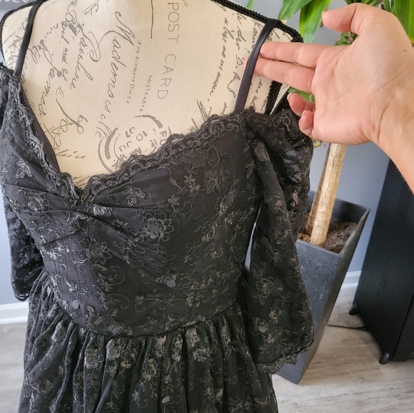 Gothic black lace dress - Picture 5 of 14